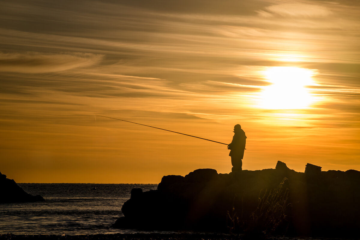 Fisherman sunrise 4795