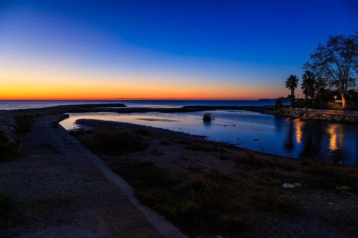 Lever de soleil sur Villeneuve Loubet plage 8596