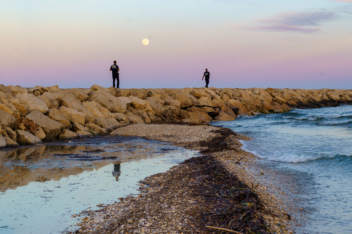 Promenade sur la Digue sous la Lune DSC6263